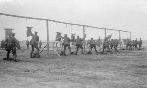Reserve Battalion soldiers training in 1914.